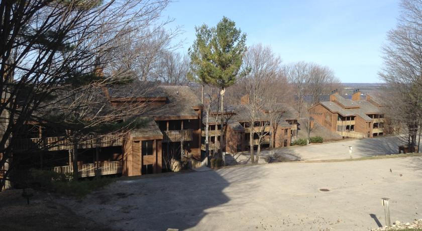 Summit Village Bellaire Экстерьер фото