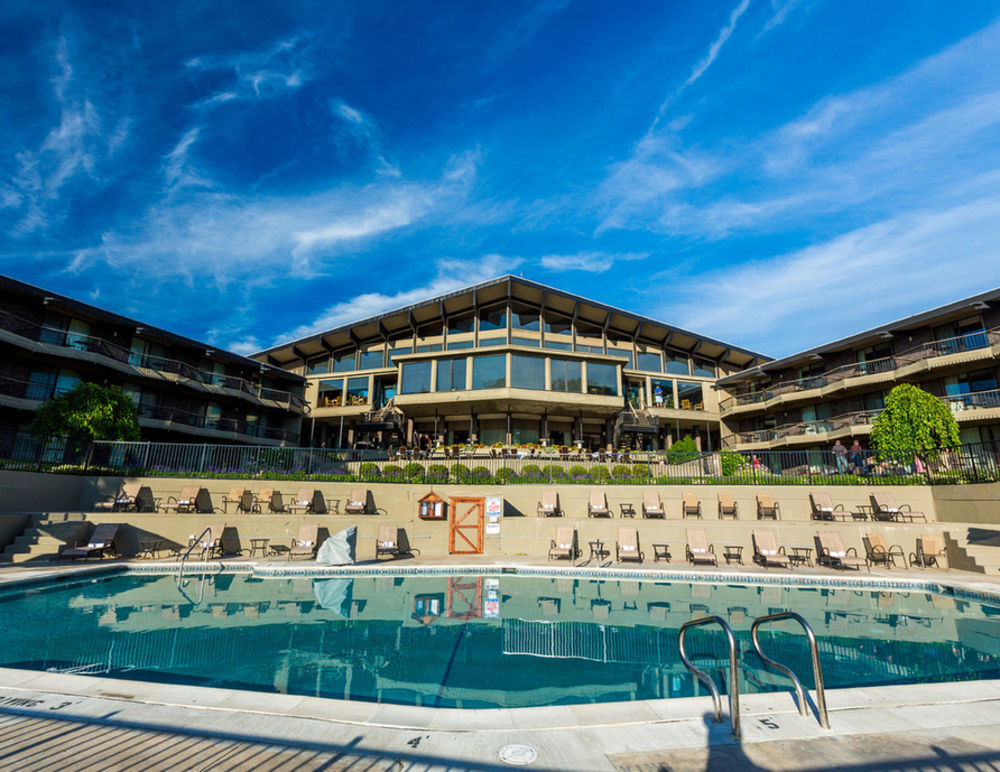Summit Village Bellaire Экстерьер фото