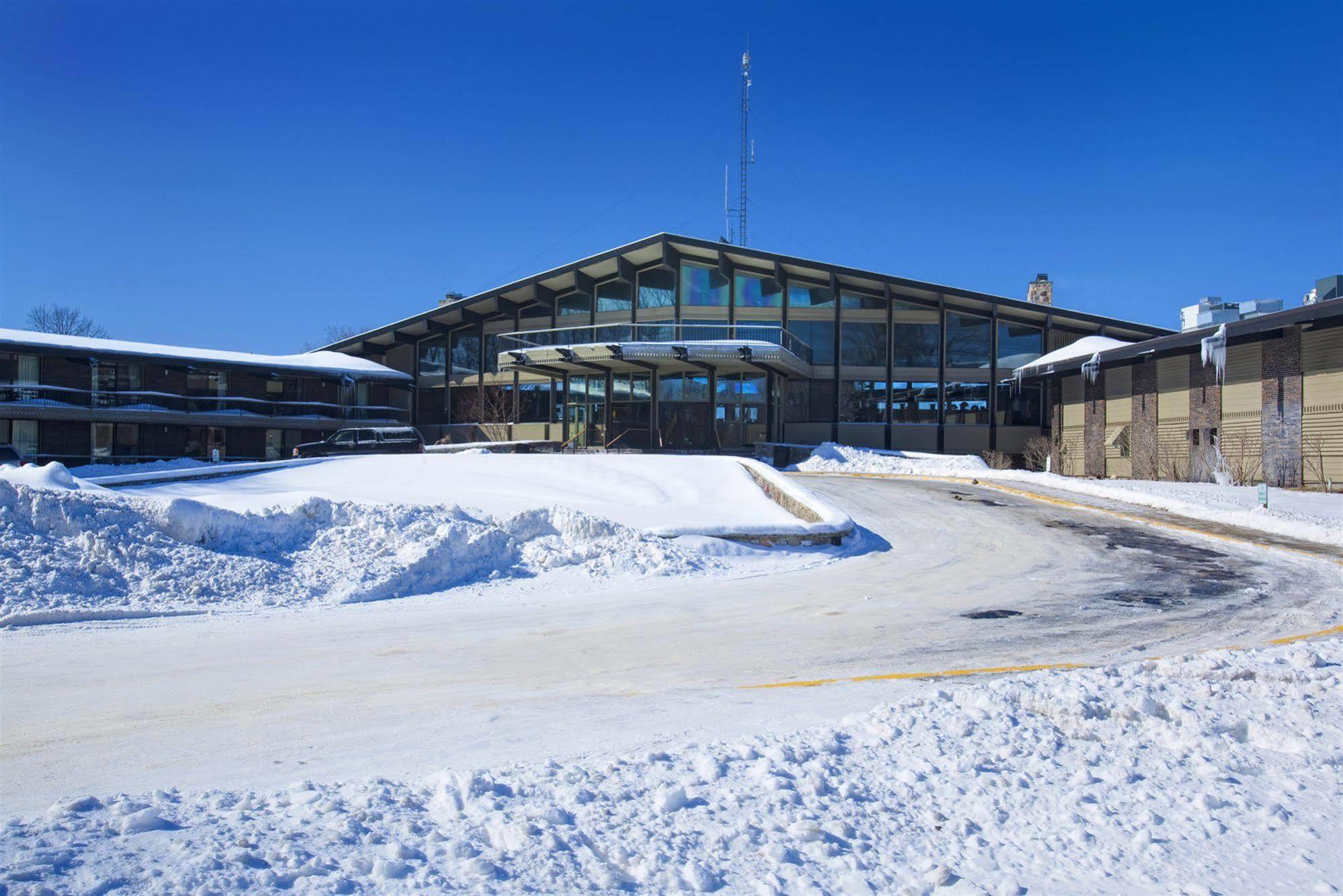 Summit Village Bellaire Экстерьер фото